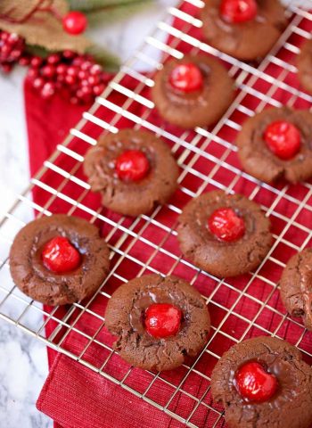 Christmas Cookies: Chocolate Covered Cherry Cookies