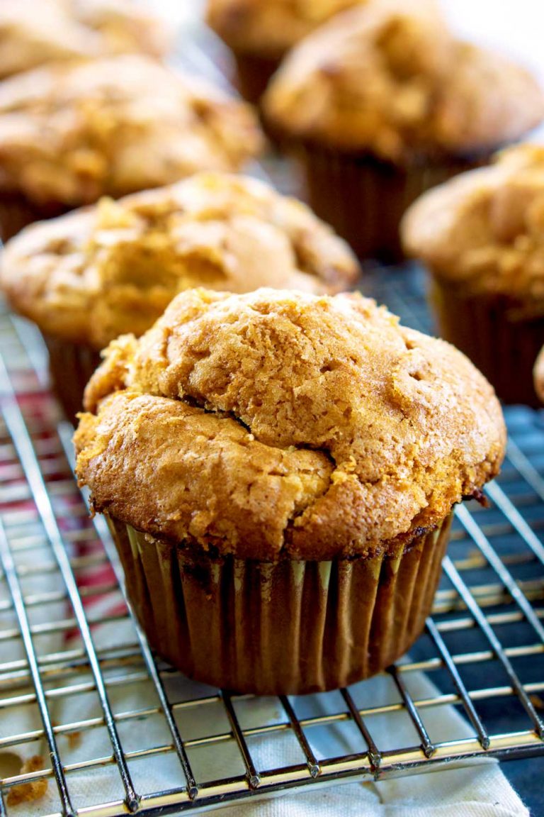 Apple Muffins with Crunchy Brown Sugar Topping