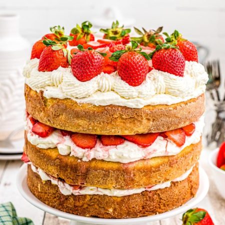 cropped-Strawberry-Cream-Cake.jpg