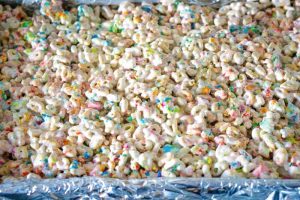 How to Make Lucky Charms Marshmallow Treats 1