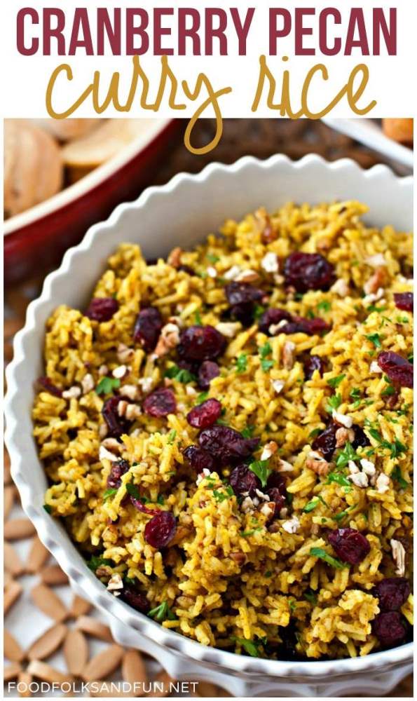This Cranberry-Pecan Curry Rice is full of Fall flavors and soul-warming curry! Serve it for a weeknight dinner or on Thanksgiving! via @foodfolksandfun