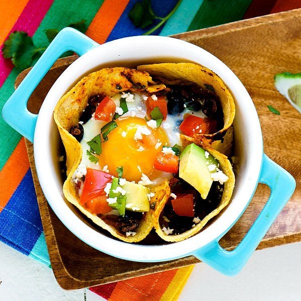 These Healthy Huevos Rancheros Breakfast Bowls are not only easy to make, but so satisfying and surprisingly good for you!