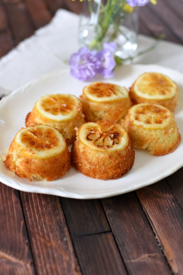 Lemon Cakes Sansa on a serving platter