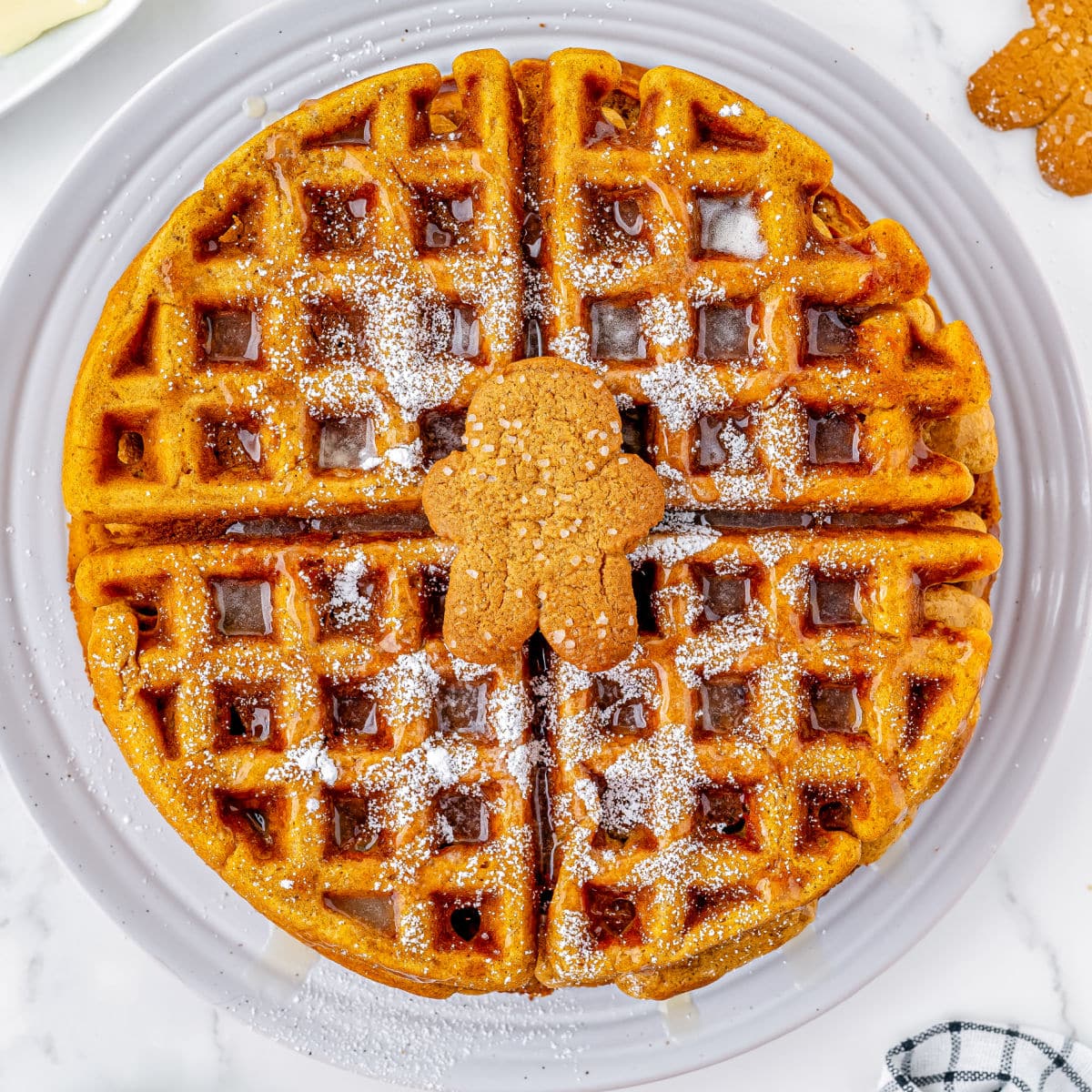 https://foodfolksandfun.net/wp-content/uploads/2017/11/Gingerbread-Waffle-Recipe.jpg