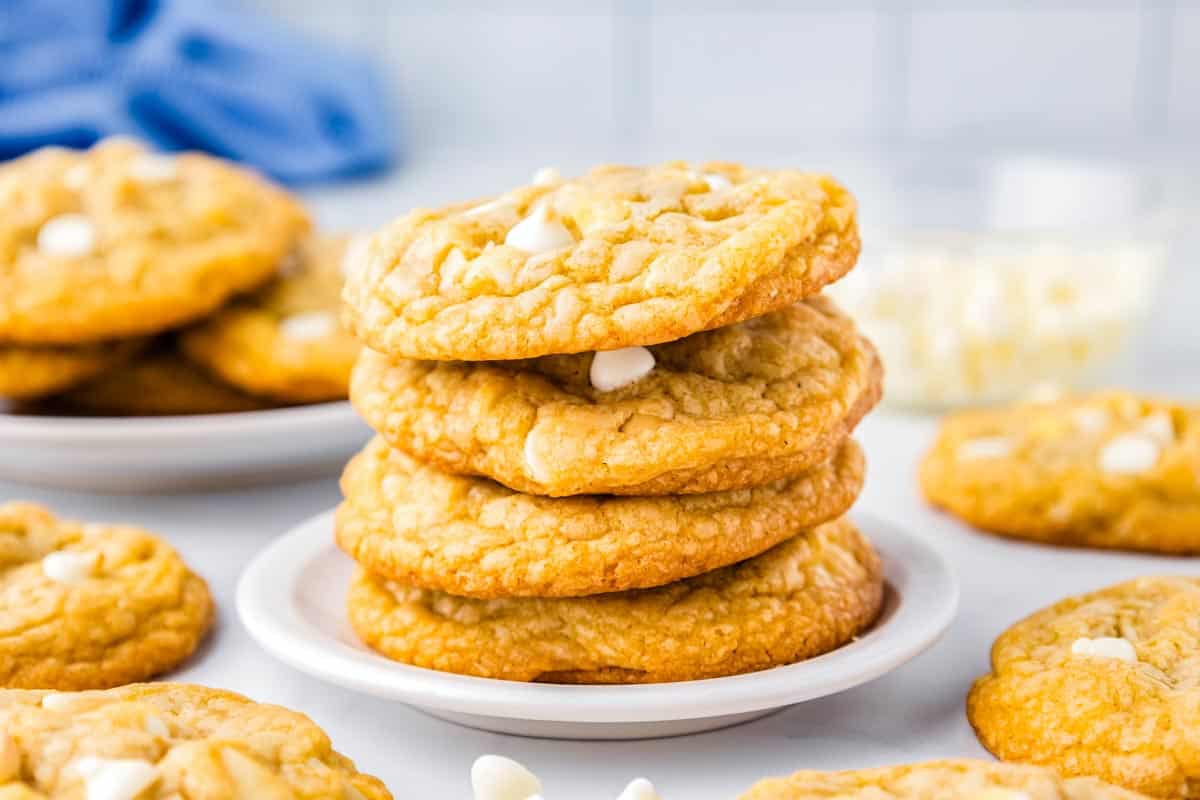 A stack of 4 cookies.