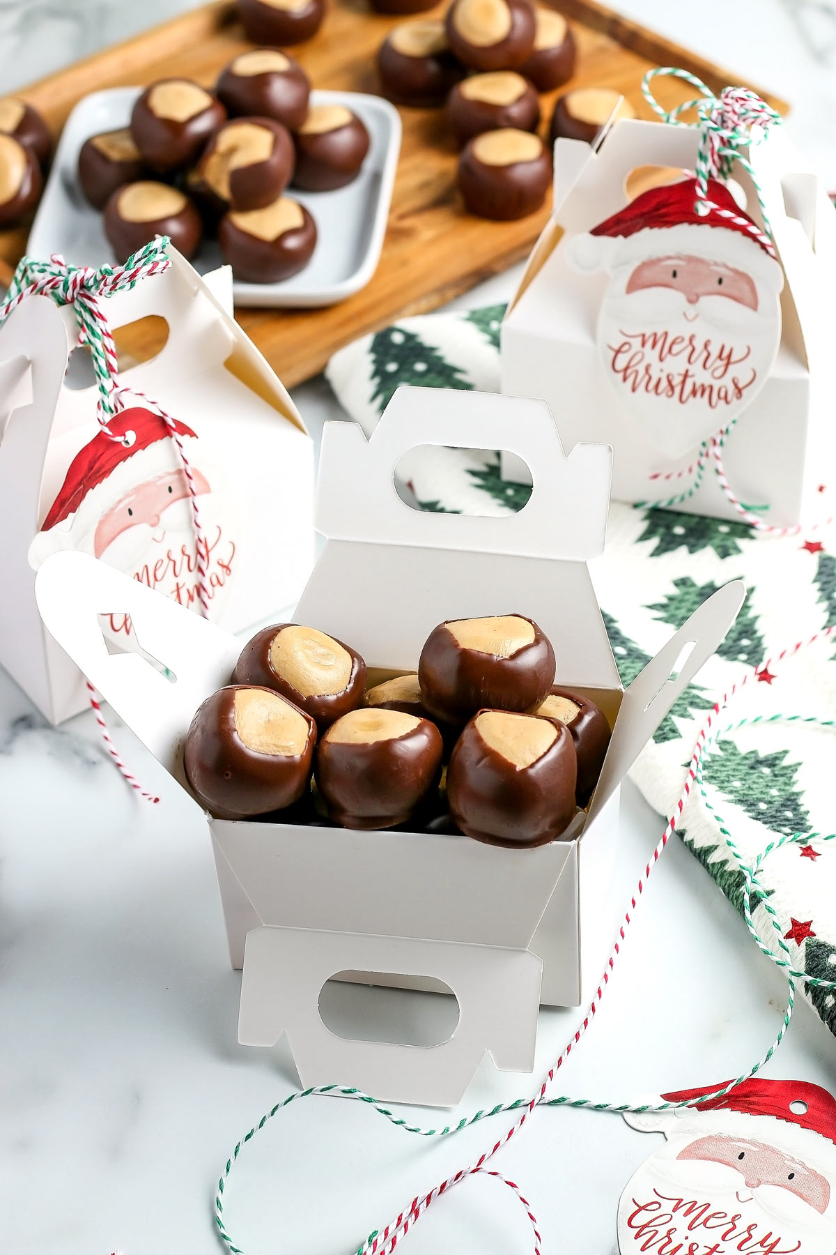 Buckeye Candy has a peanut butter fudge center, and they’re partially dipped in chocolate. Buckeyes are easy to make and require just six ingredients.  via @foodfolksandfun