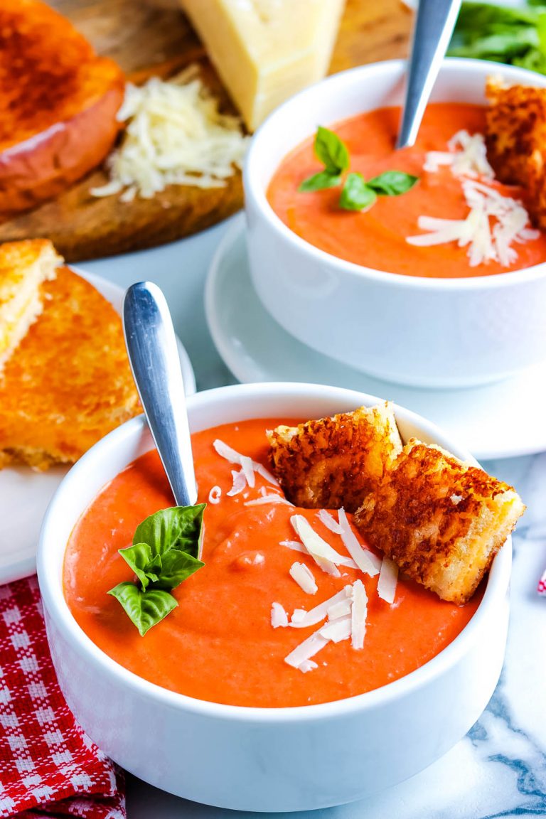 Easy Tomato Soup with Basil