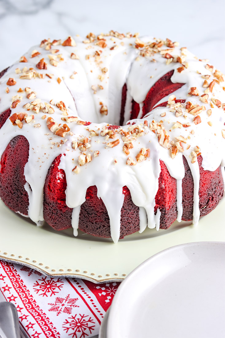 The finished Red Velvet Pound Cake on a white platter.