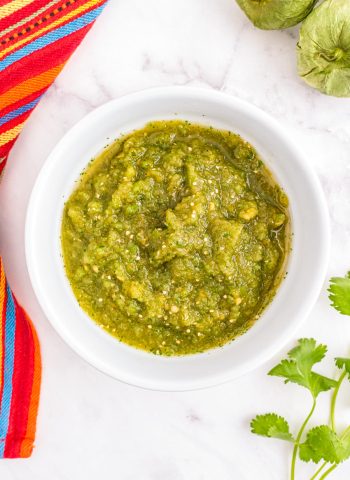 An overhead picture of the finished Salsa Verde.