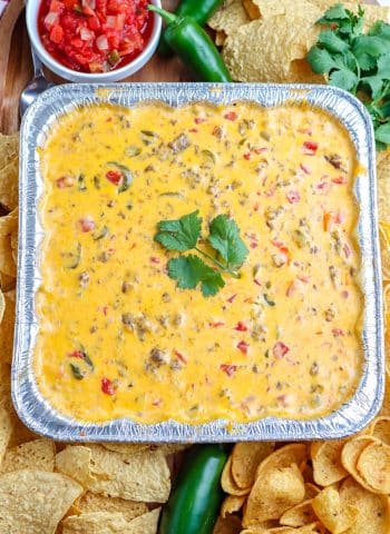 An overhead picture of the finished Smoked Queso in a pan.