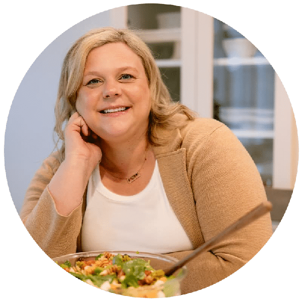 A round image of Jillian Wade, the creator behind Food Folks and Fun.